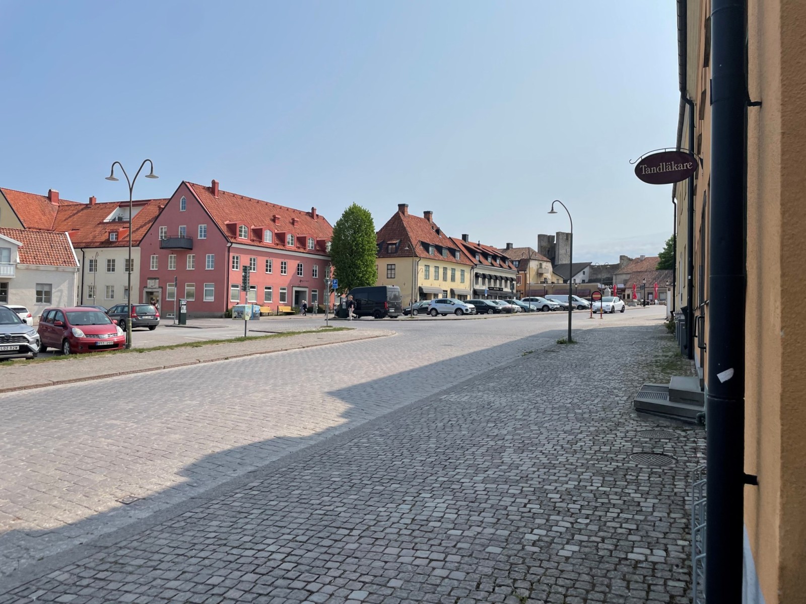 Utmärkt läge nära parkering, restauranger och butiker Södertorg 10