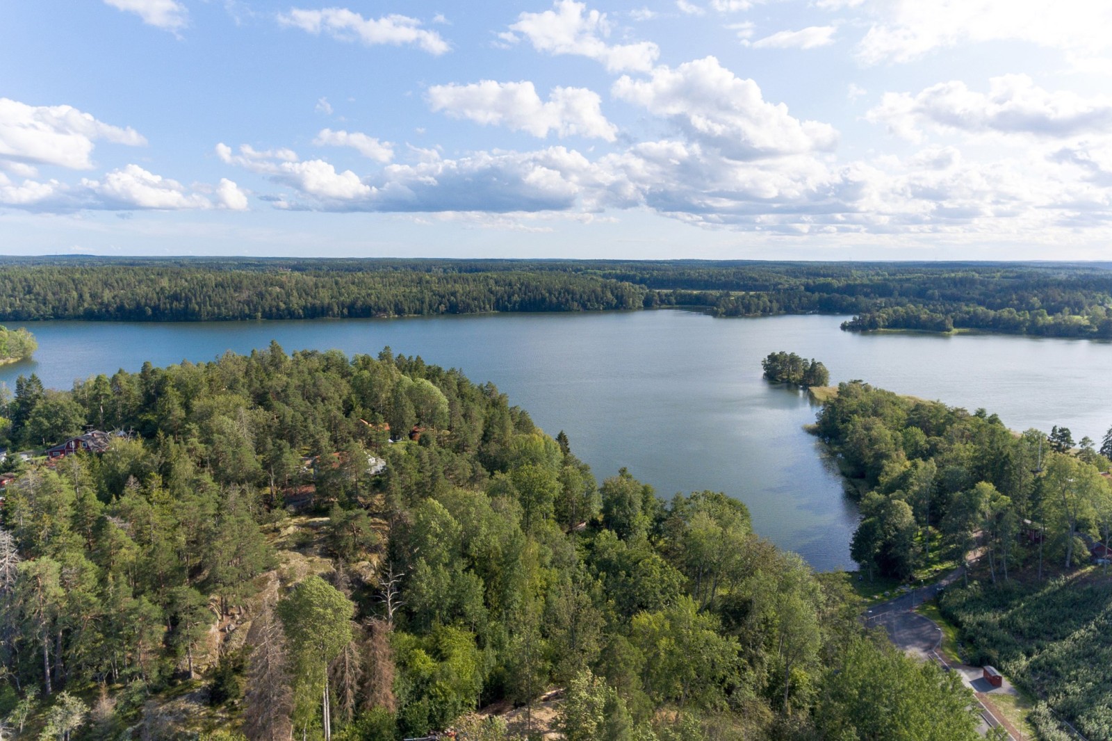 Karlskronaviken / Sjön Uttran Karlskronaviksvägen/Dånängen hus nr 3