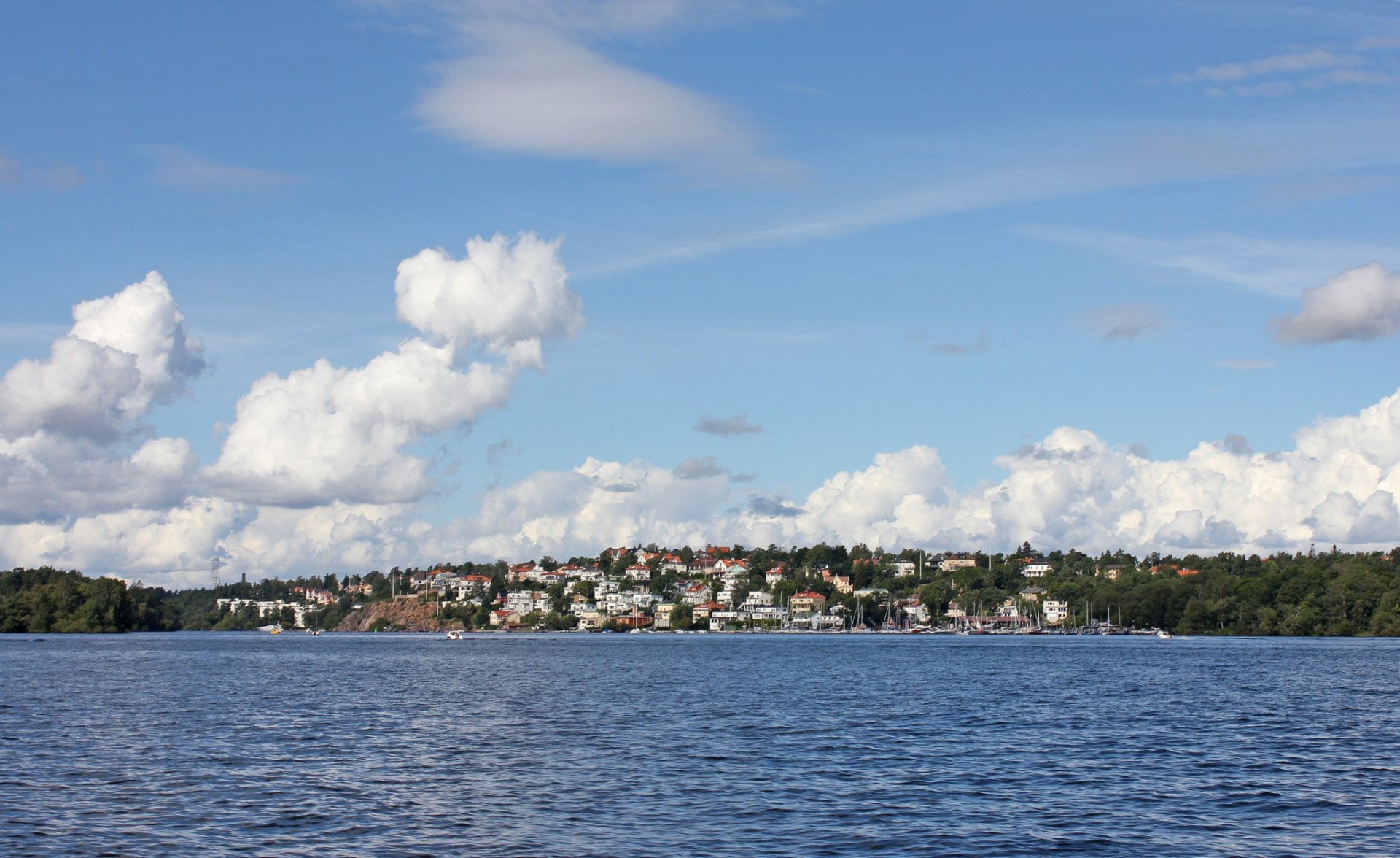Bilder från båt mot Höglandet Nockebyvägen 22